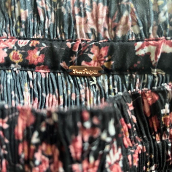 Women’s Free People Floral Bodysuit - Picture 2 of 2